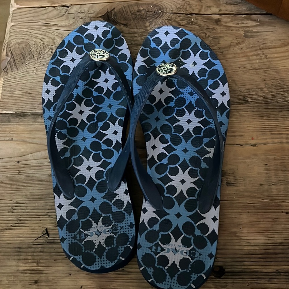 Coach flip flops